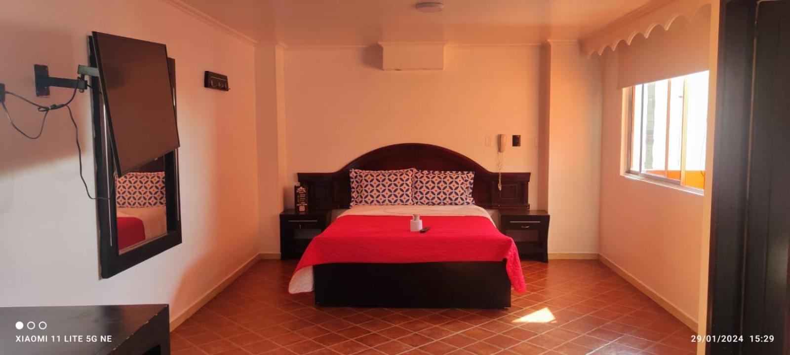 Hotel El Paraiso — Fotos 1